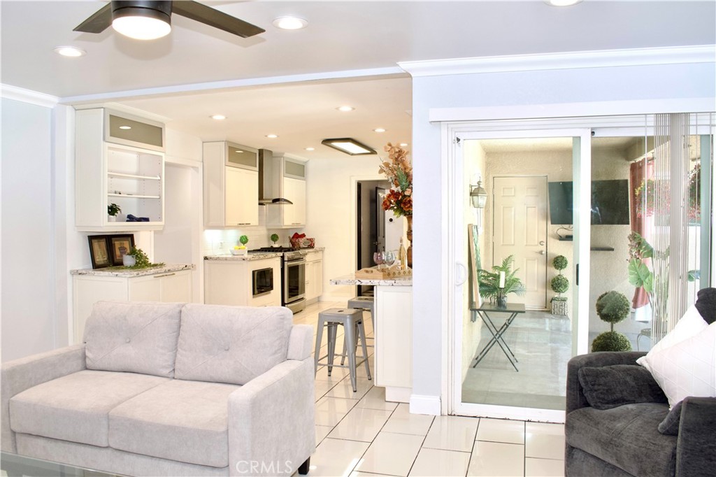 6548 N Callisch Ave, Fresno, CA 93710