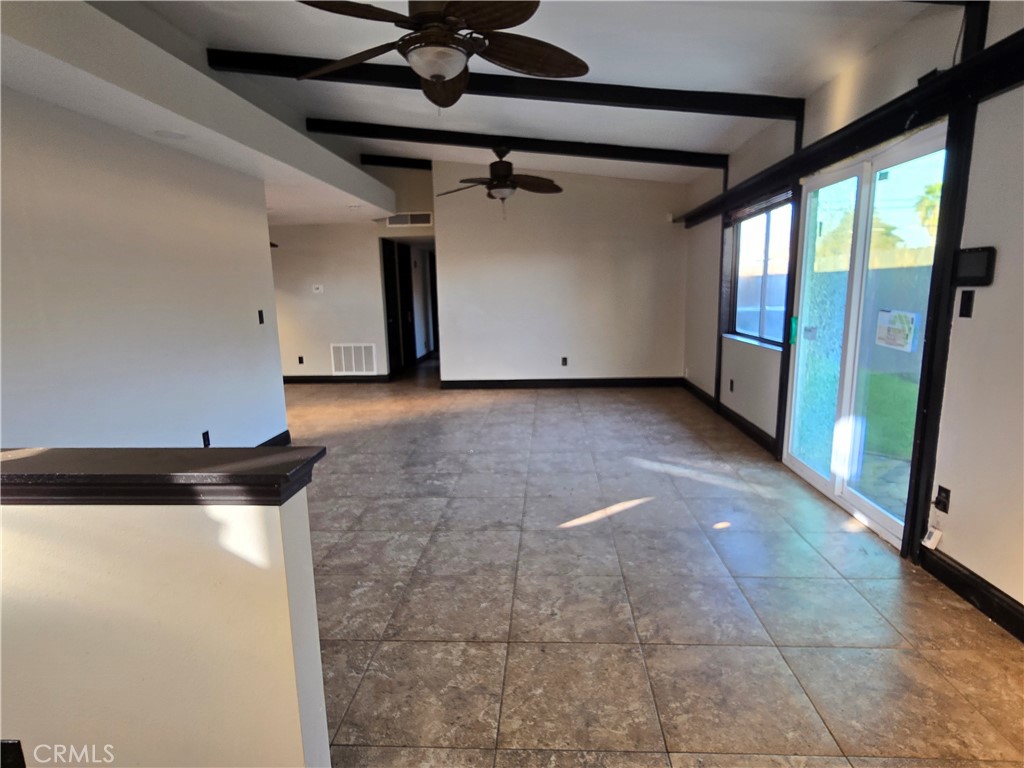 6569 N College Ave, Fresno, CA 93704