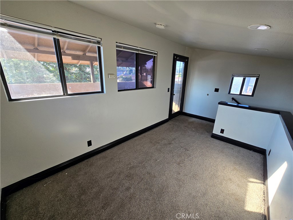 6569 N College Ave, Fresno, CA 93704