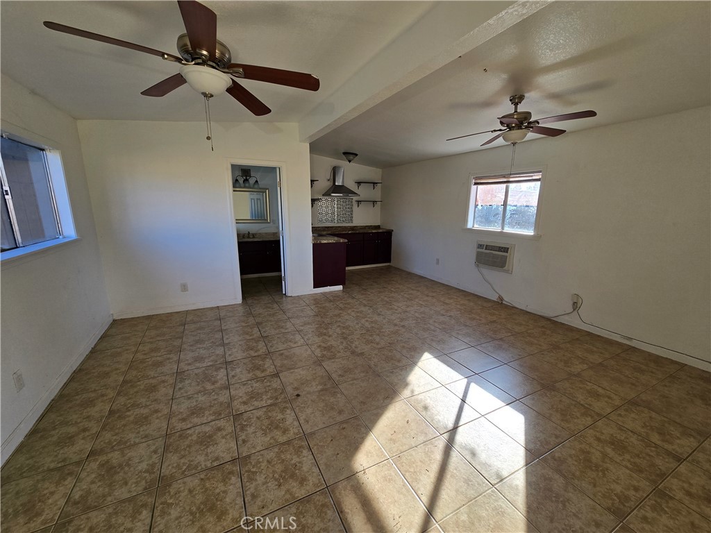 6569 N College Ave, Fresno, CA 93704