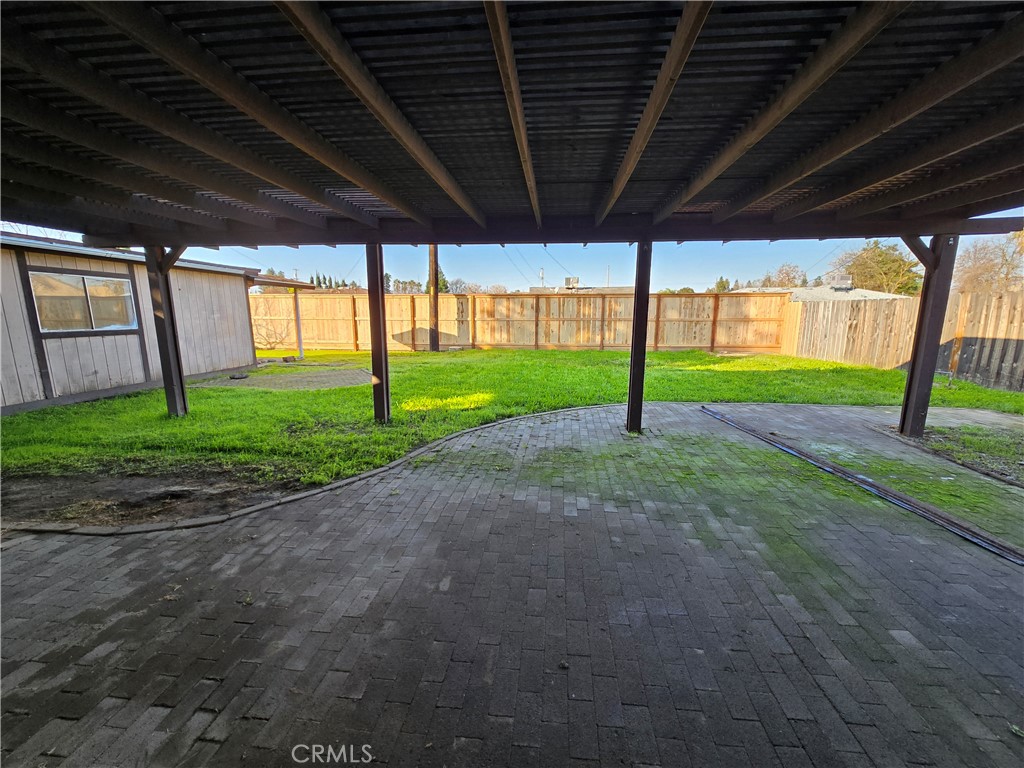 6569 N College Ave, Fresno, CA 93704