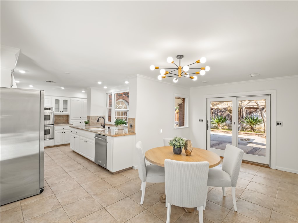 2527 W San Madele, Fresno, CA 93711