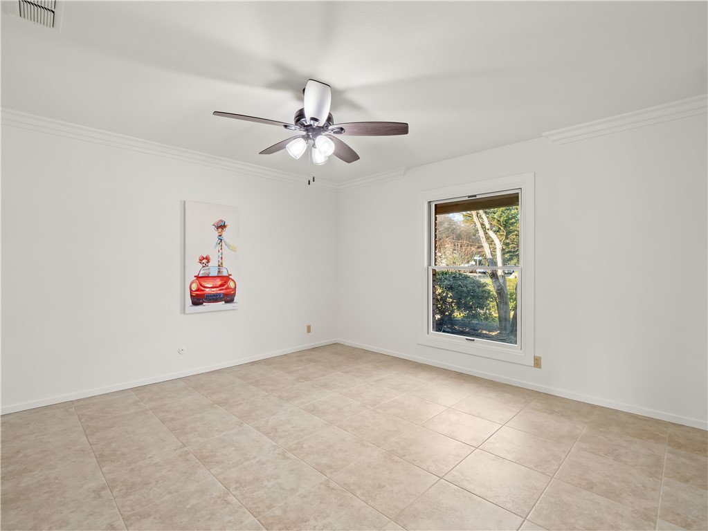 2527 W San Madele, Fresno, CA 93711