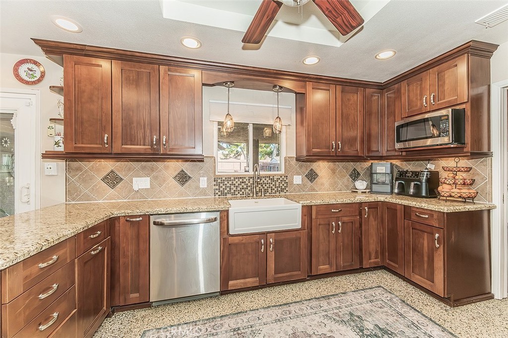 5644 N Hazel, Fresno, CA 93711