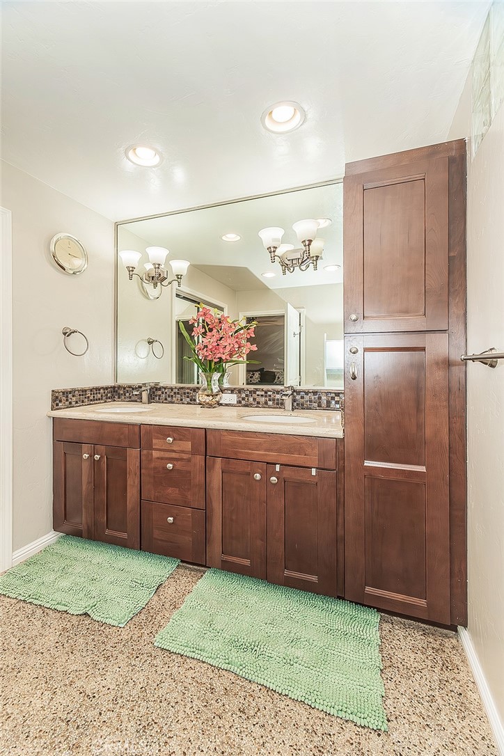 5644 N Hazel, Fresno, CA 93711