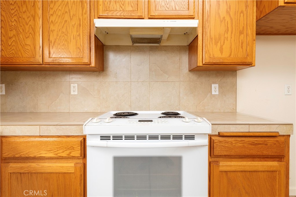 4514 W Oswego, Fresno, CA 93722