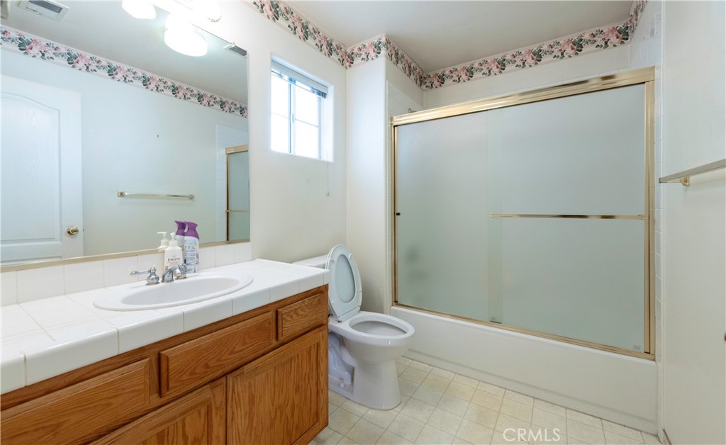 4514 W Oswego, Fresno, CA 93722