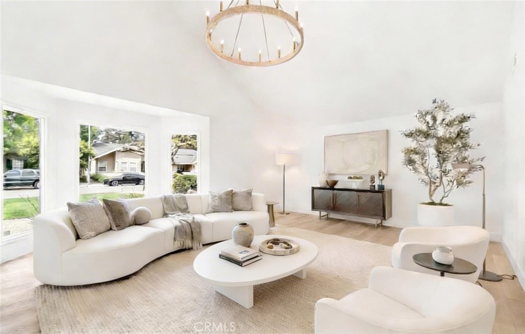 3737 W Minarets Ave, Fresno, CA 93711