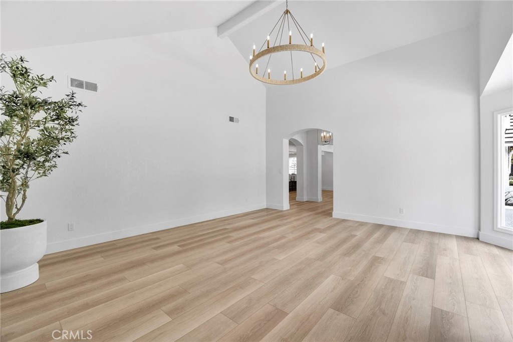 3737 W Minarets Ave, Fresno, CA 93711