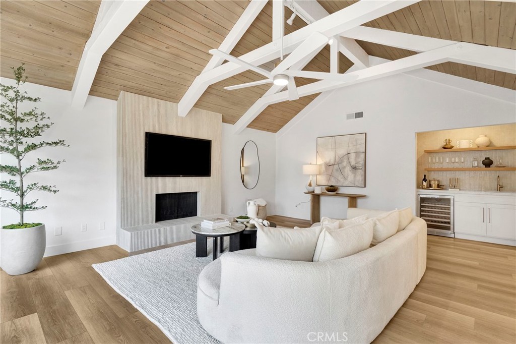 3737 W Minarets Ave, Fresno, CA 93711