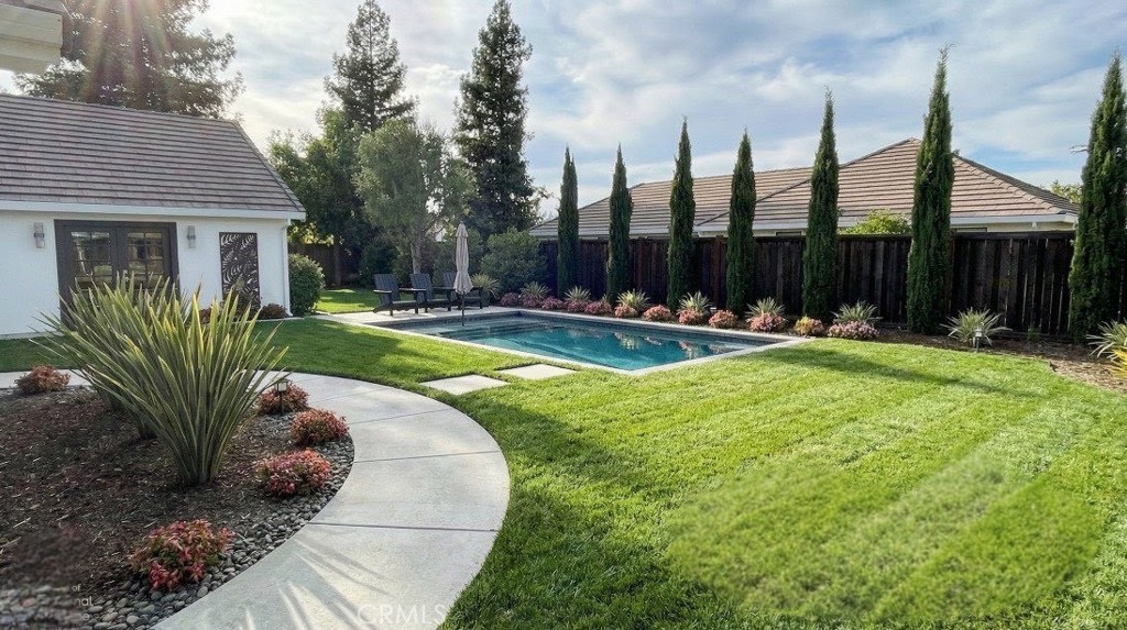 3737 W Minarets Ave, Fresno, CA 93711