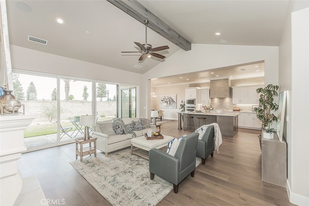 11421 N Live Oak Dr, Fresno, CA 93730