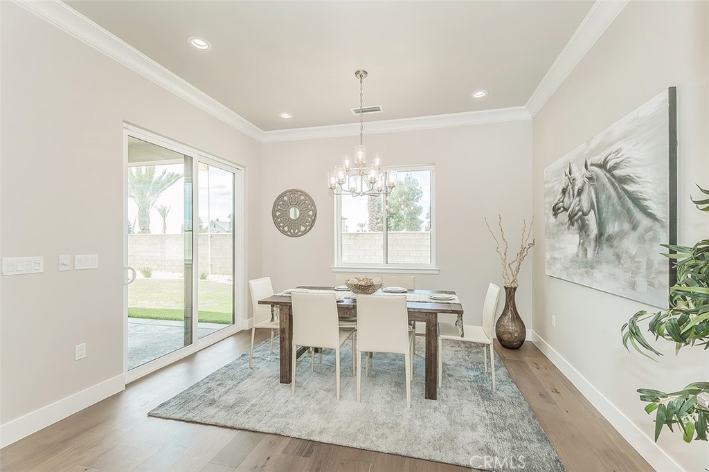 11421 N Live Oak Dr, Fresno, CA 93730