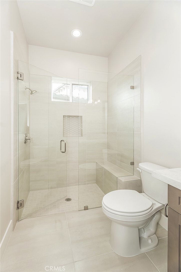 11421 N Live Oak Dr, Fresno, CA 93730