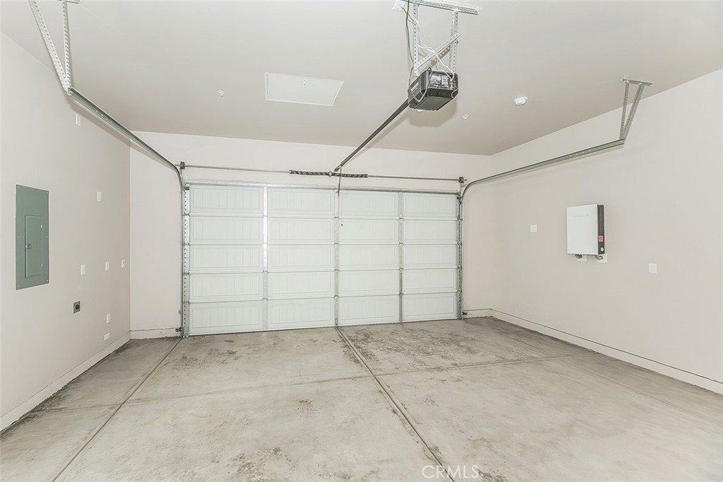 11421 N Live Oak Dr, Fresno, CA 93730