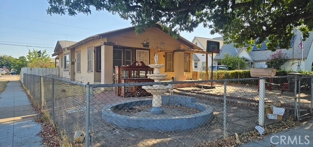 4648 E Iowa, Fresno, CA 93702