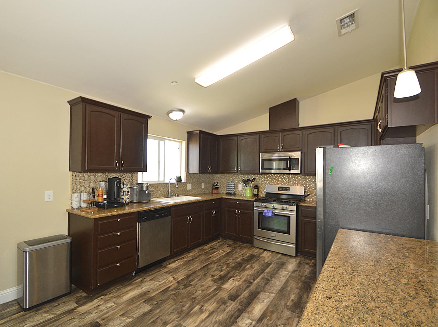 34921 Bonadelle Ave, Madera, CA 93636
