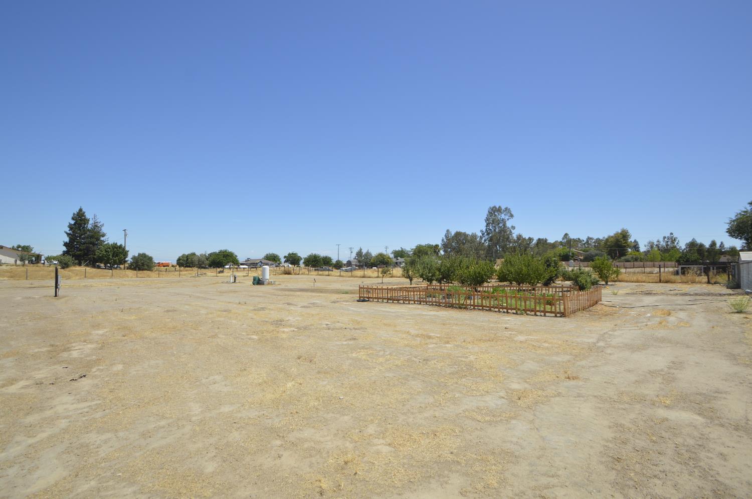 34921 Bonadelle Ave, Madera, CA 93636