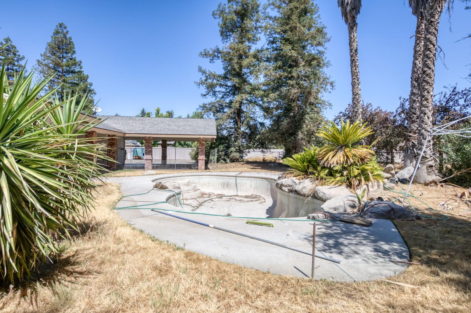 1328 N Grantland Ave, Fresno, CA 93723