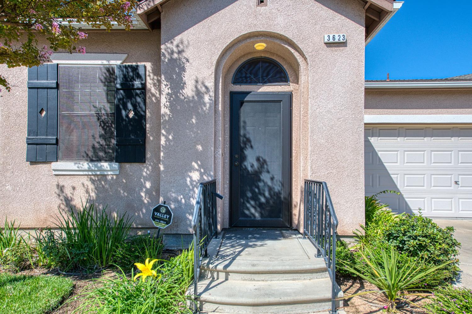 3623 W Black Walnut Ln, Fresno, CA 93711