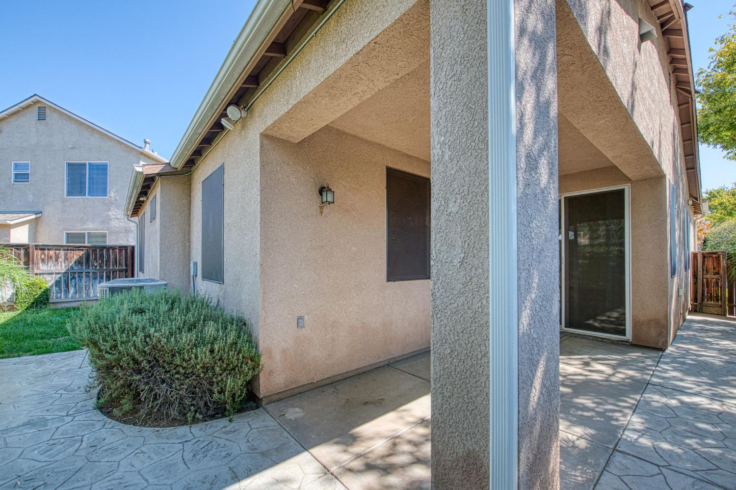 3623 W Black Walnut Ln, Fresno, CA 93711