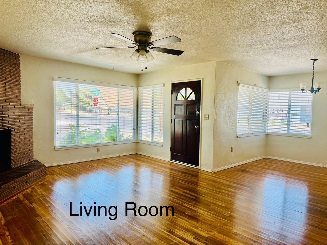 3646 E Dayton Ave, Fresno, CA 93726