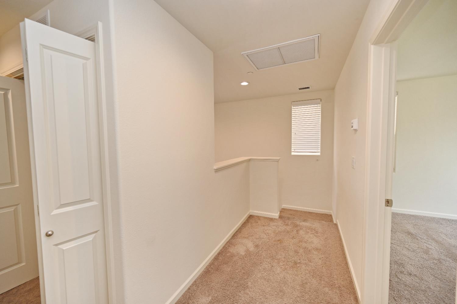 6293 E Valley Edge Dr, Fresno, CA 93727