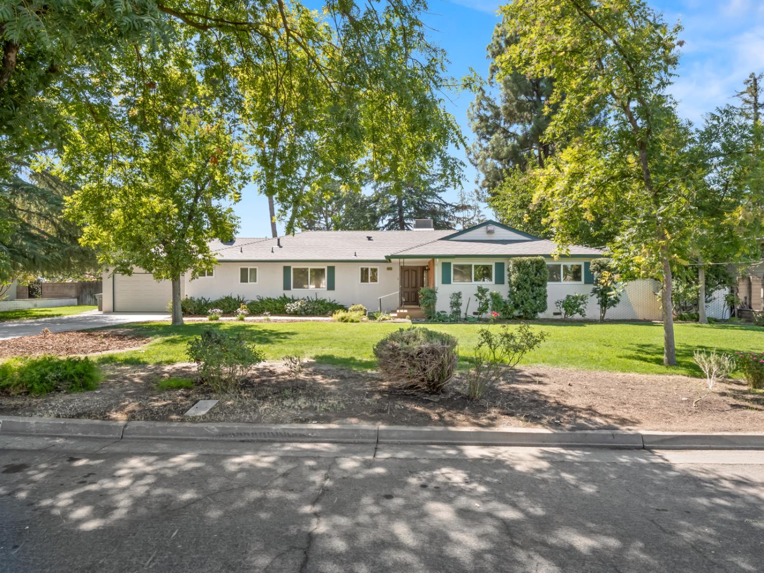 4526 E Santa Ana Ave, Fresno, CA 93726
