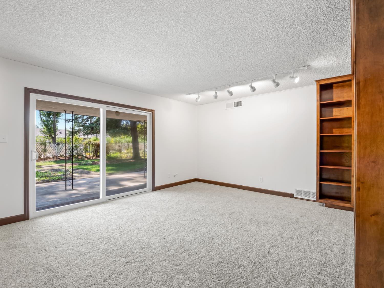 4526 E Santa Ana Ave, Fresno, CA 93726