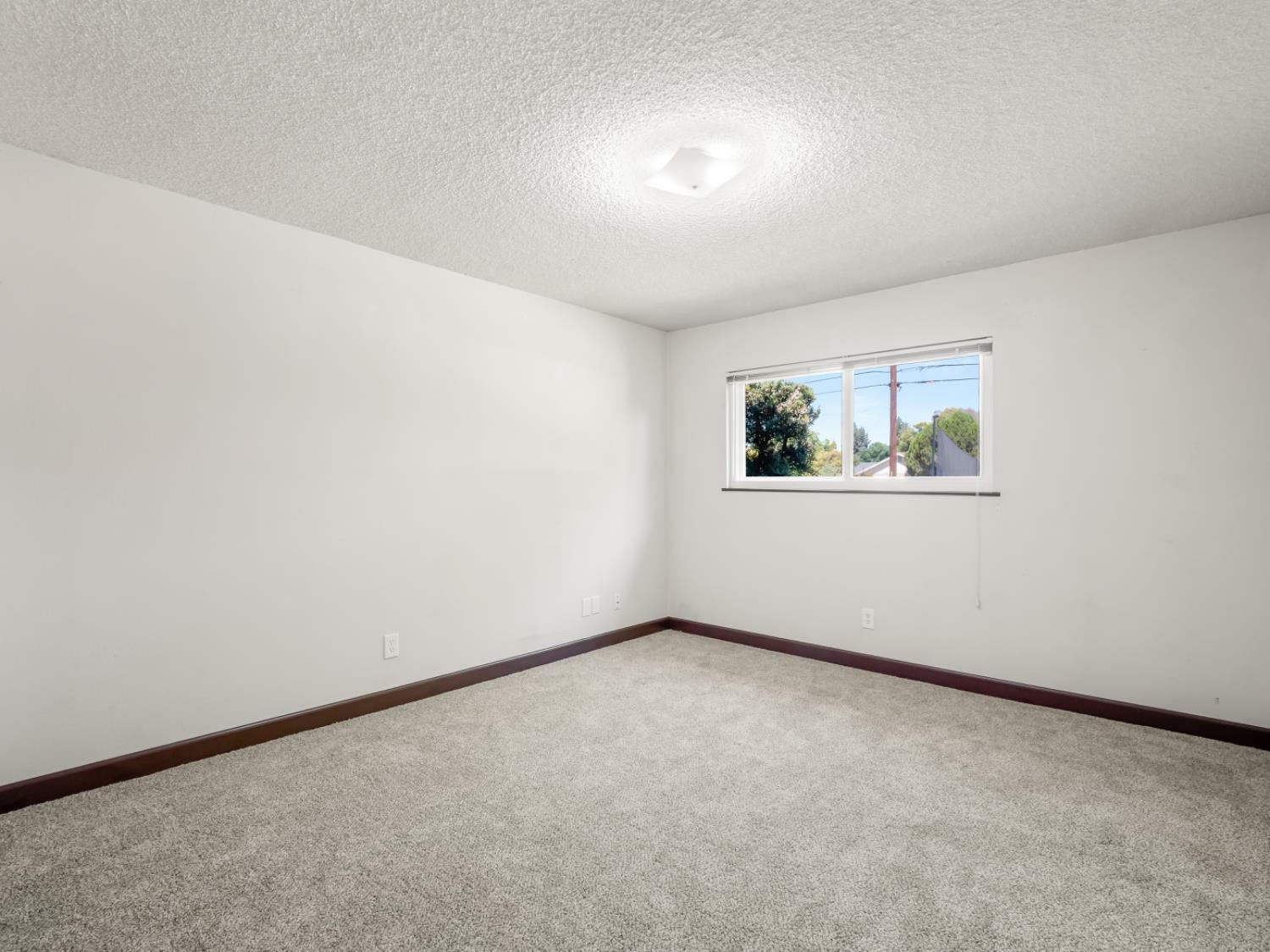 4526 E Santa Ana Ave, Fresno, CA 93726