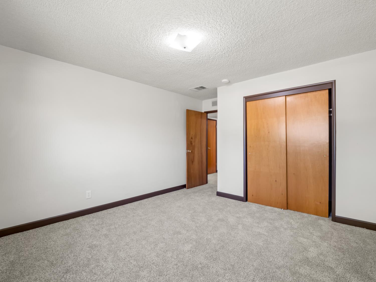 4526 E Santa Ana Ave, Fresno, CA 93726
