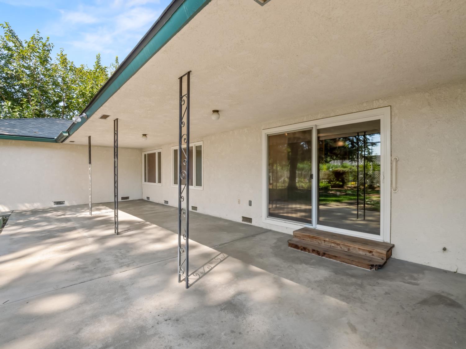 4526 E Santa Ana Ave, Fresno, CA 93726
