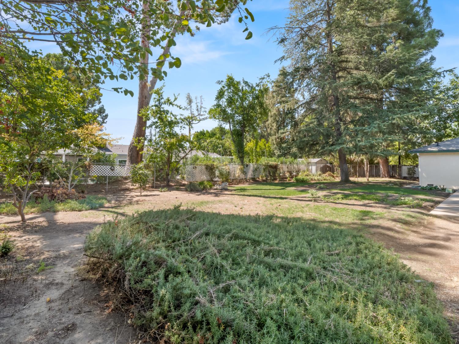 4526 E Santa Ana Ave, Fresno, CA 93726