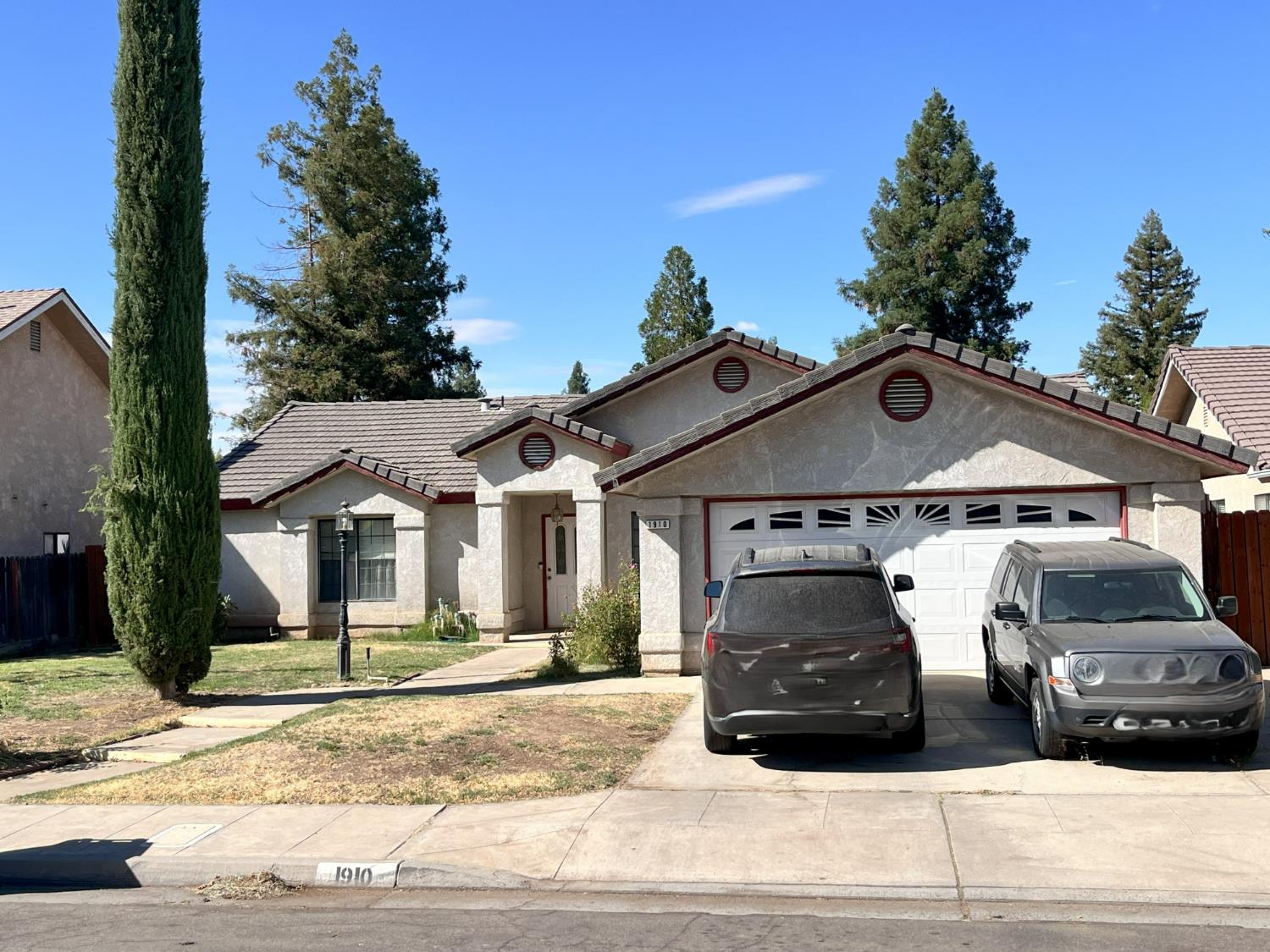 1910 E Eclipse Ave, Fresno, CA 93720