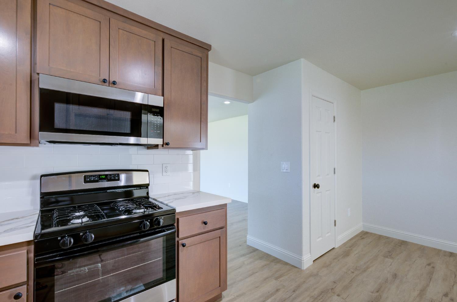 3992 N Briarwood Ave, Fresno, CA 93705