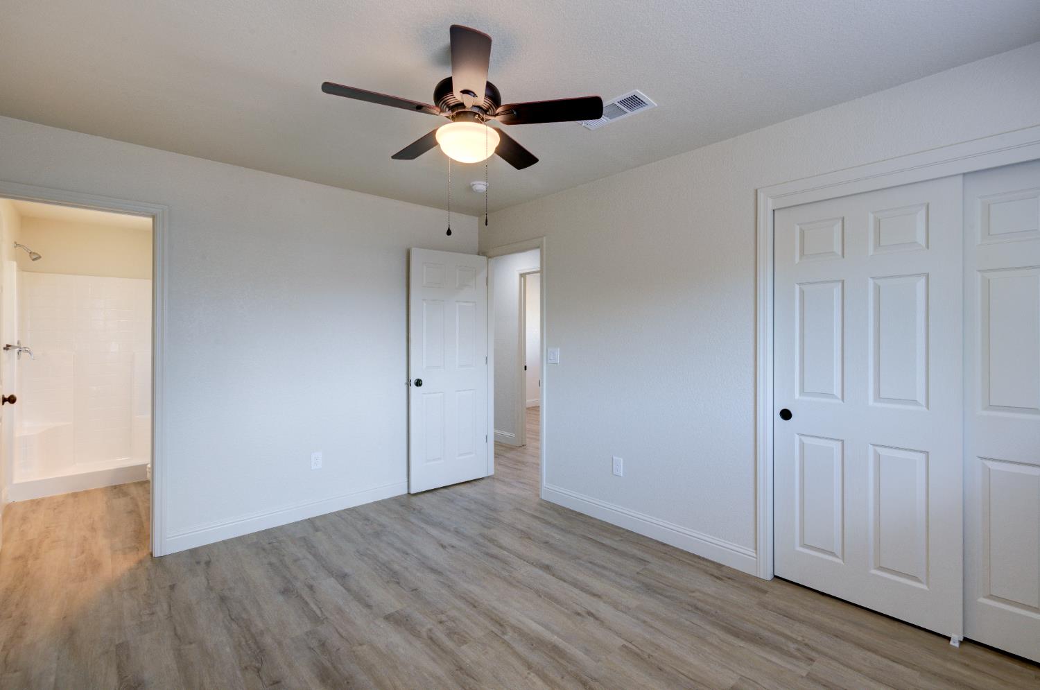 3992 N Briarwood Ave, Fresno, CA 93705