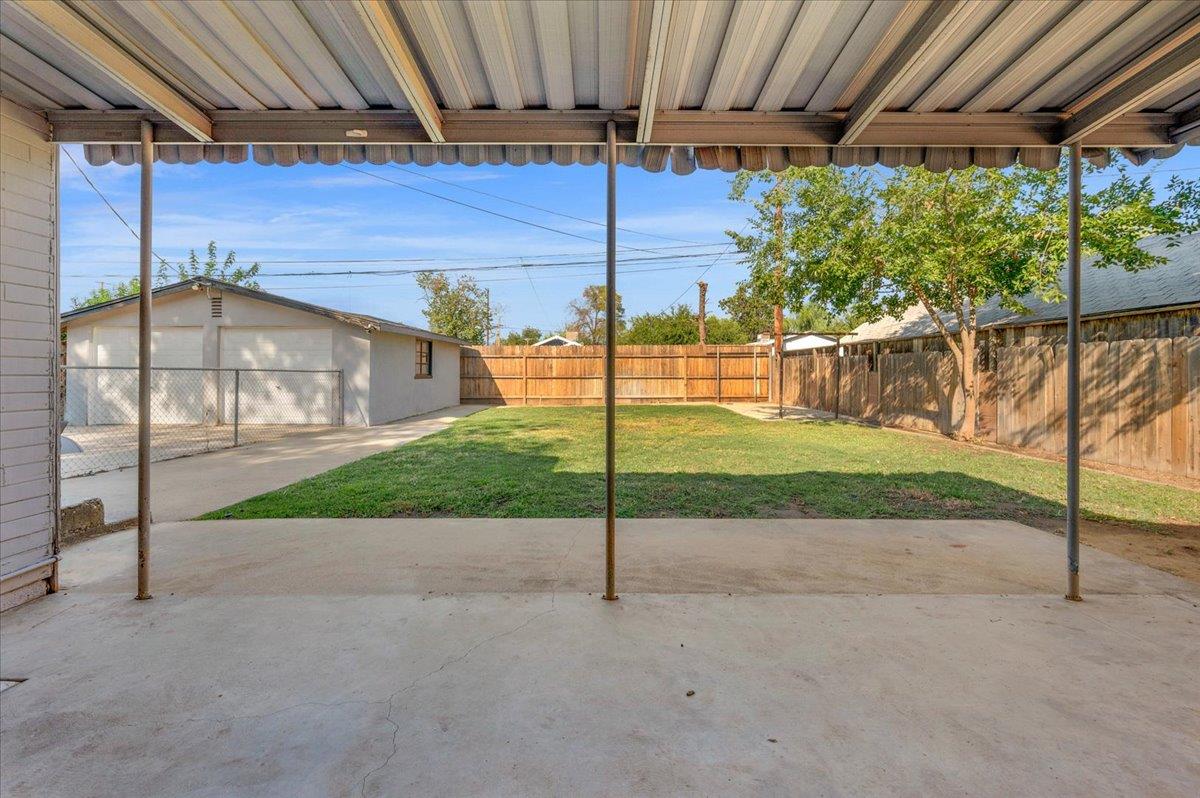 1905 N Vagedes, Fresno, CA 93705