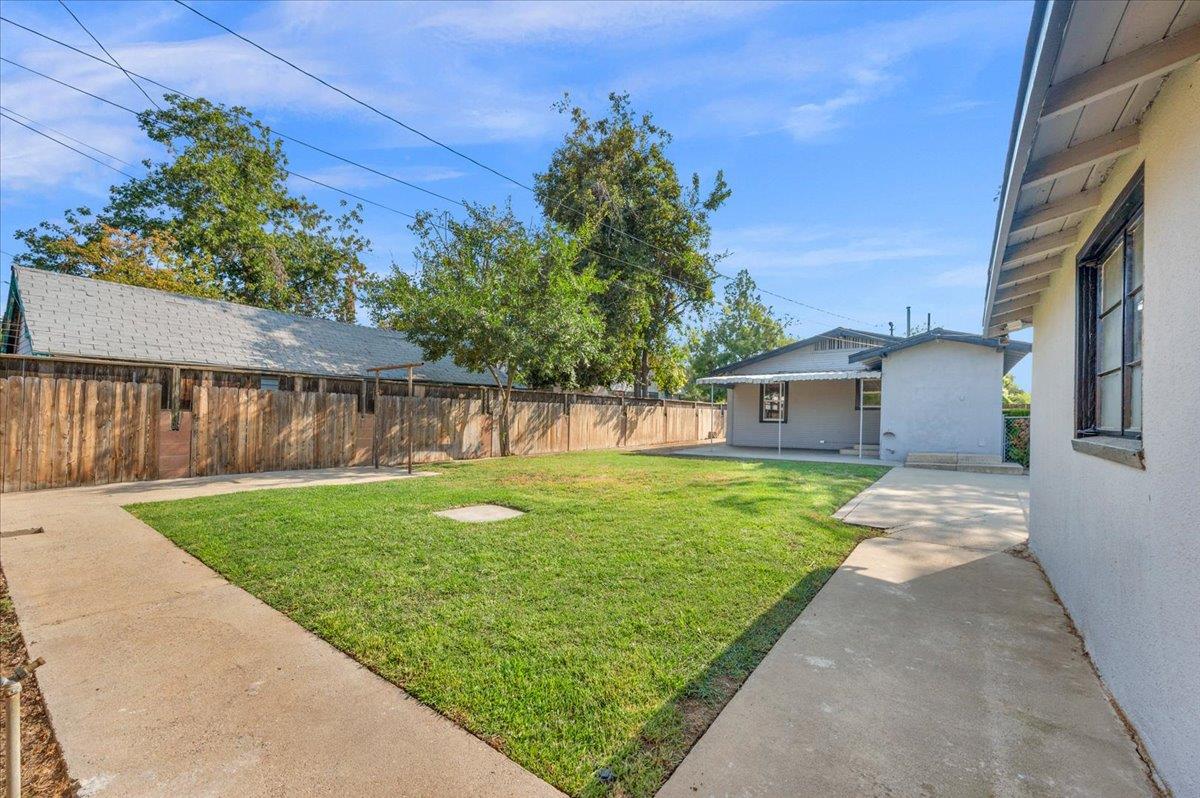 1905 N Vagedes, Fresno, CA 93705