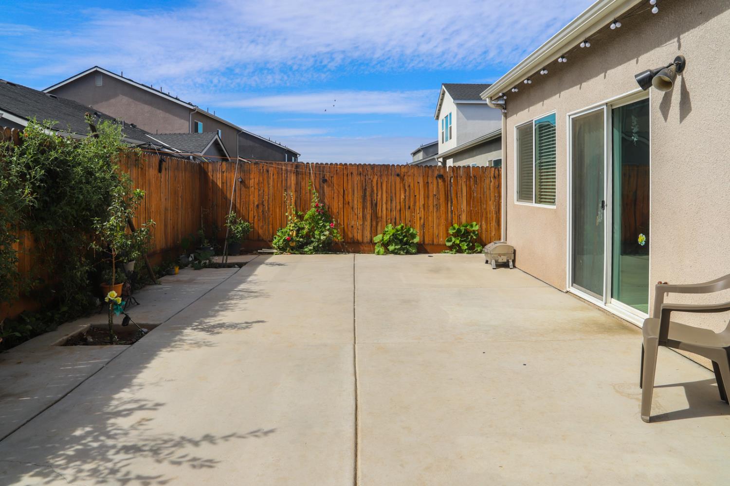 7099 W Whitman Ave, Fresno, CA 93723