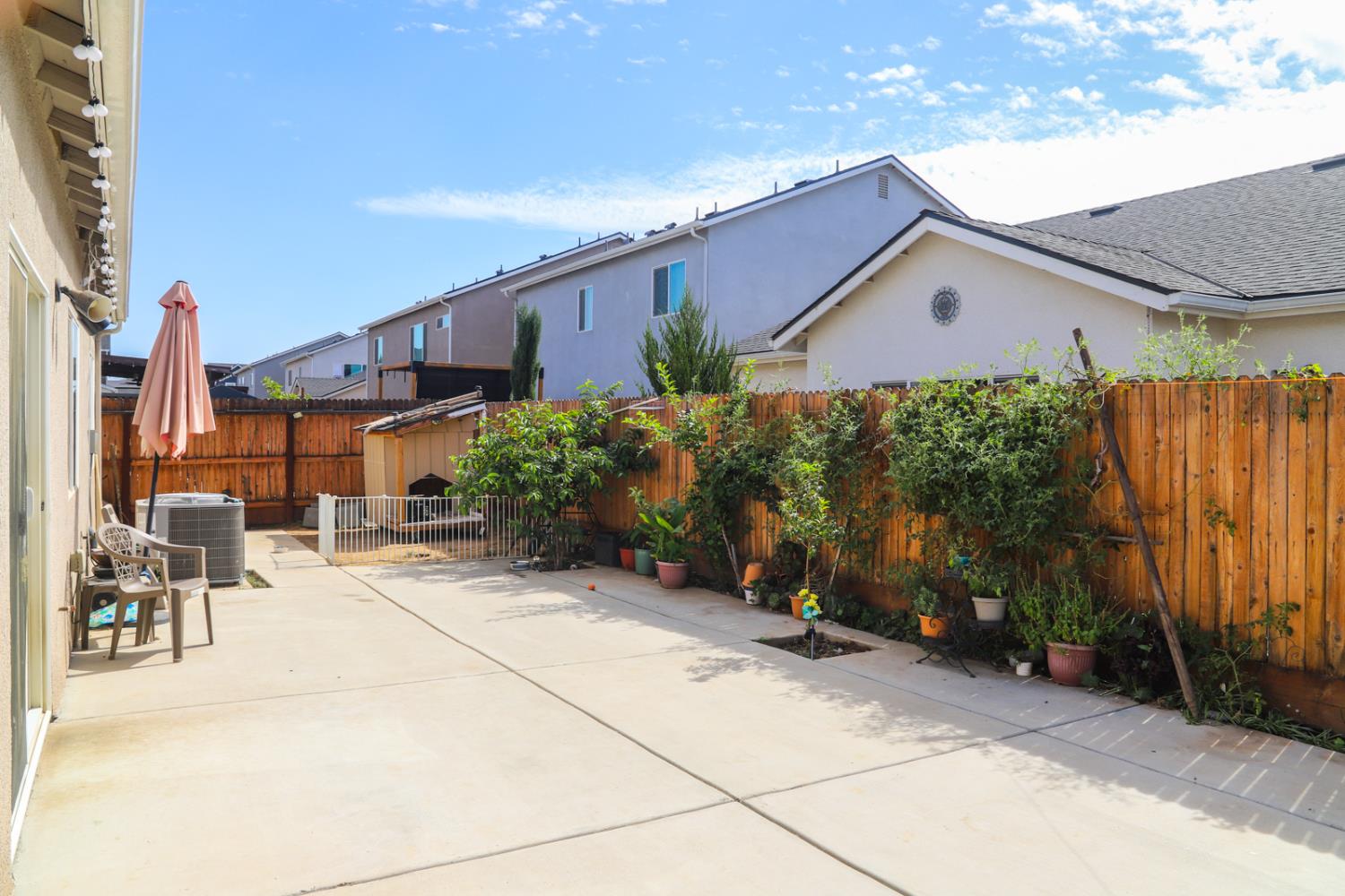 7099 W Whitman Ave, Fresno, CA 93723