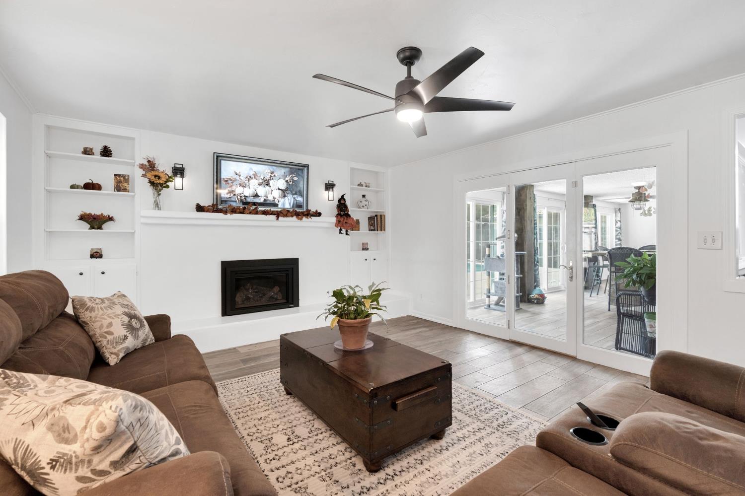 5460 N Blosser Ave, Fresno, CA 93711