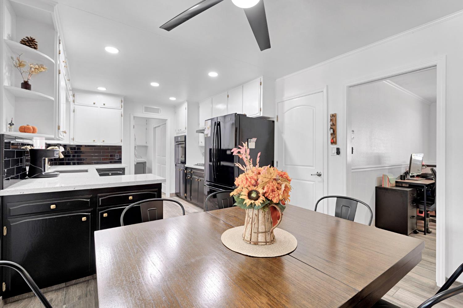 5460 N Blosser Ave, Fresno, CA 93711
