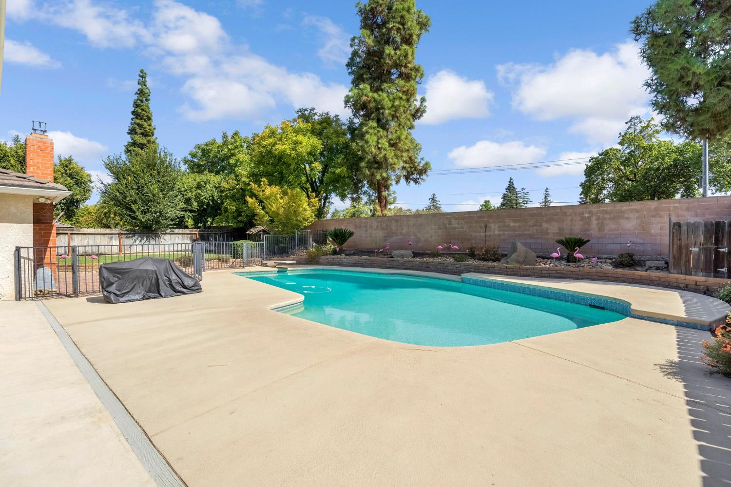 5460 N Blosser Ave, Fresno, CA 93711
