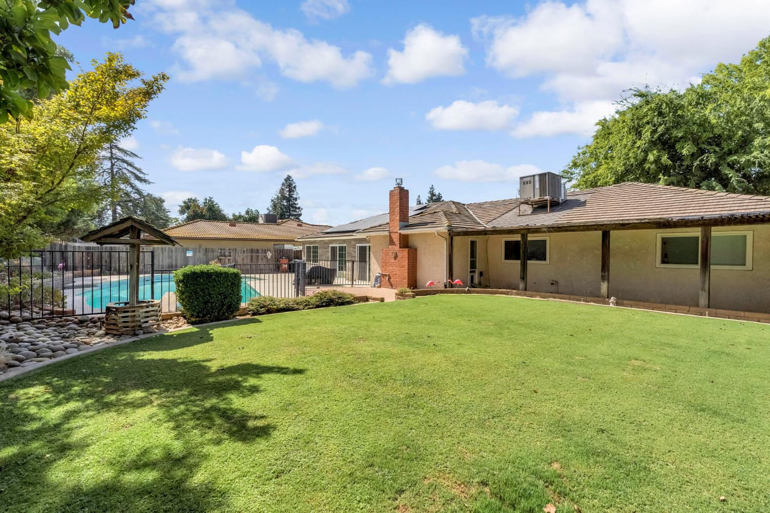 5460 N Blosser Ave, Fresno, CA 93711