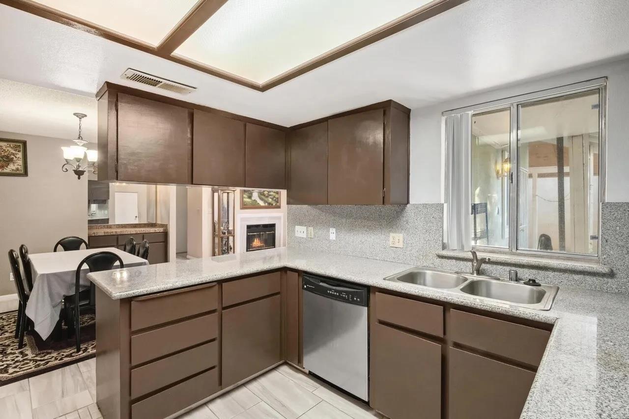 2780 N Marty, Fresno, CA 93722