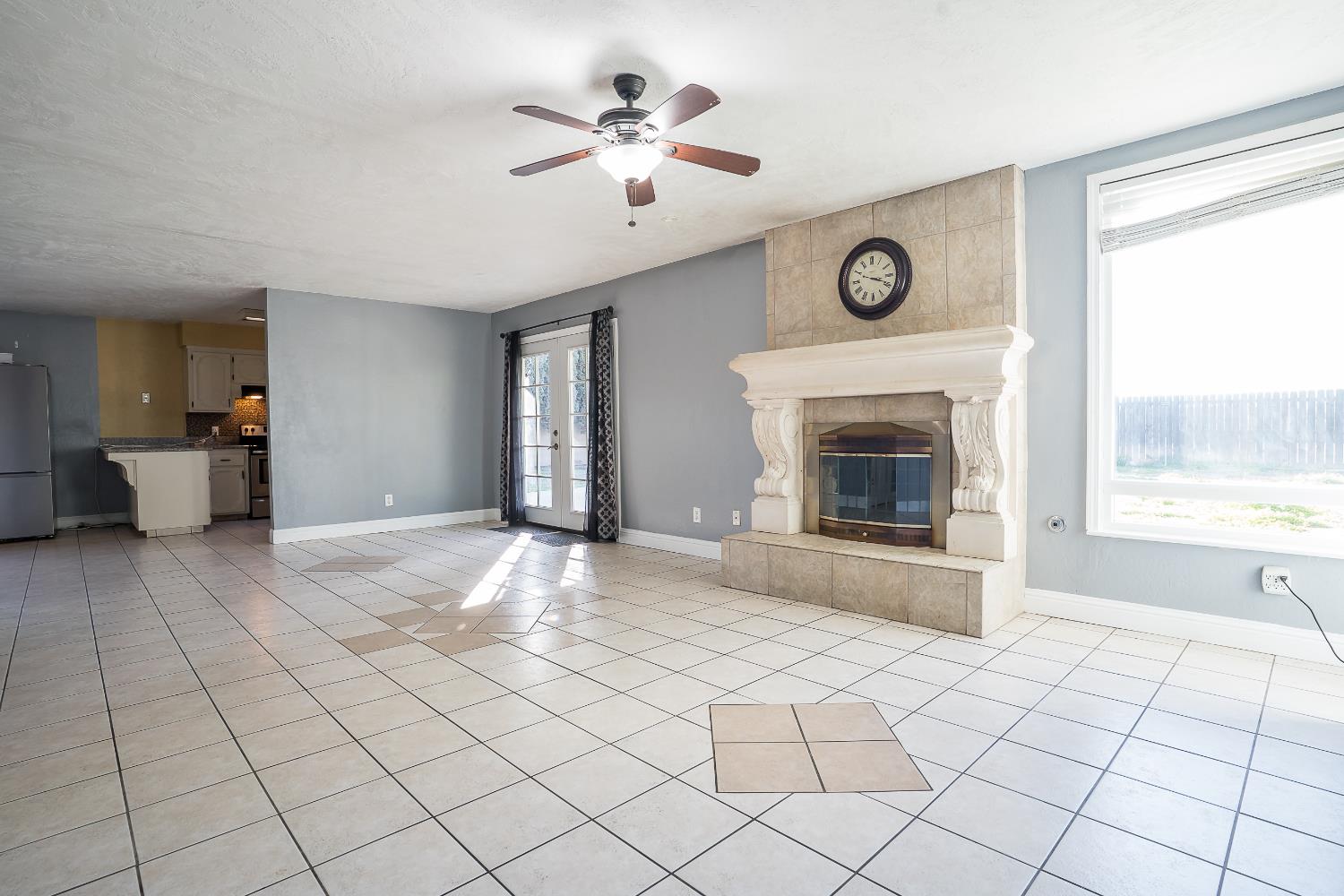 3411 N 3Rd St, Fresno, CA 93726