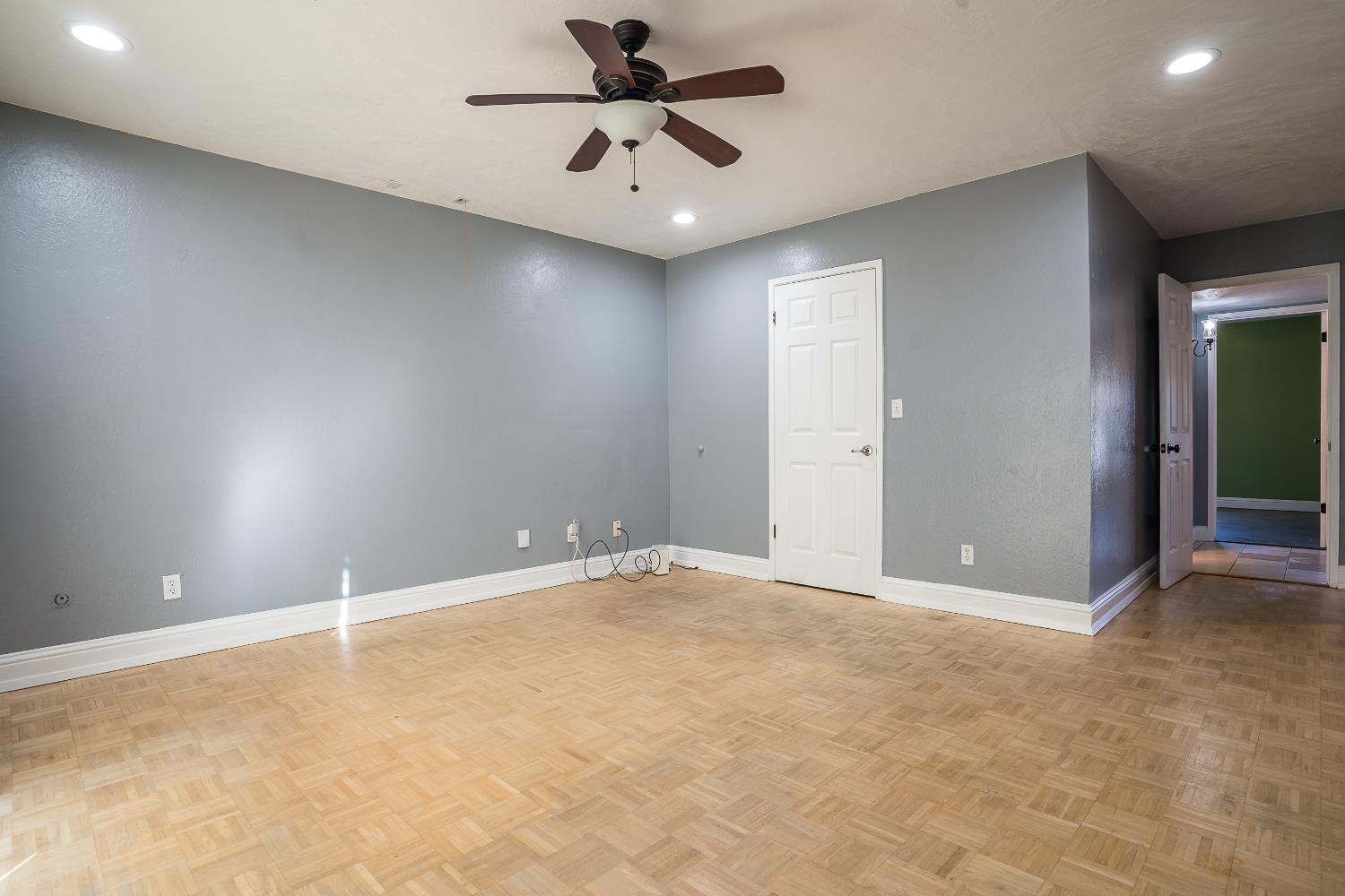 3411 N 3Rd St, Fresno, CA 93726