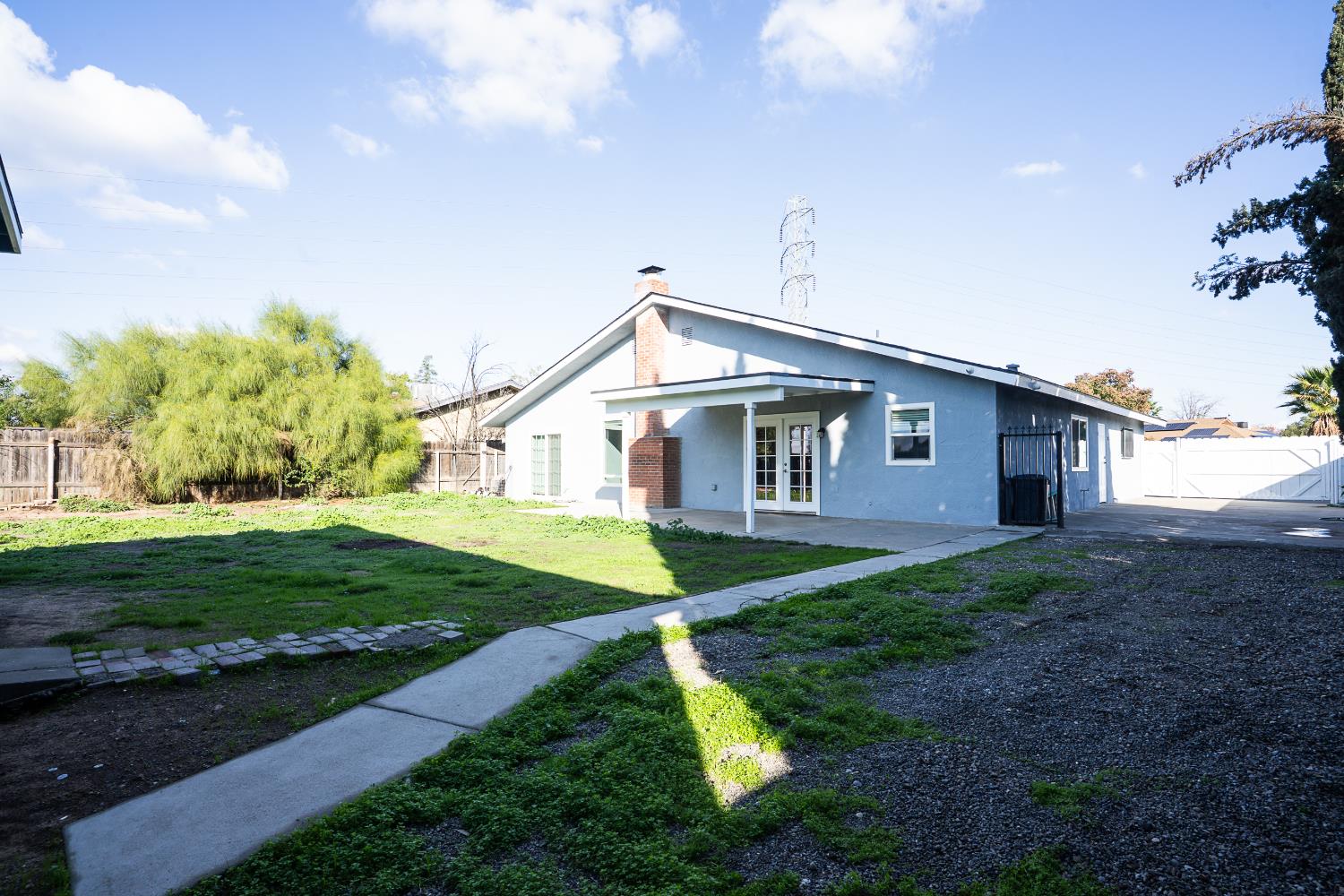 3411 N 3Rd St, Fresno, CA 93726