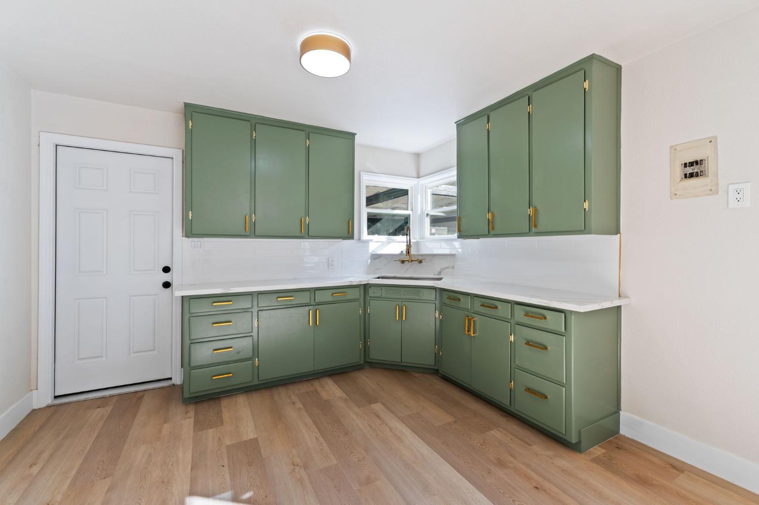 3226 Circle Ct W, Fresno, CA 93703