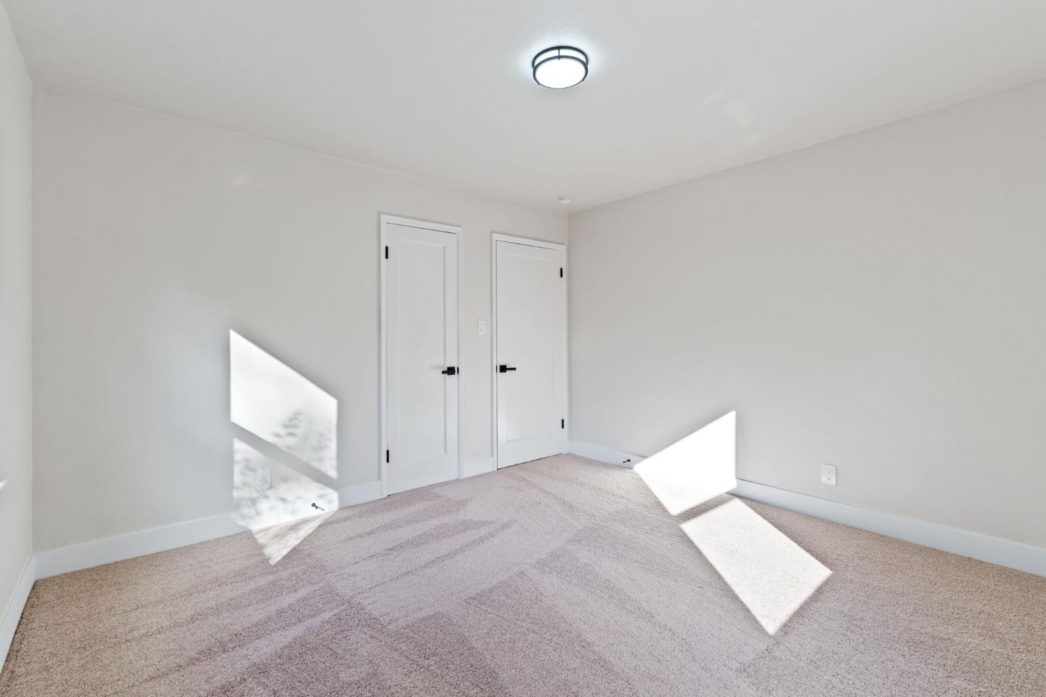 3226 Circle Ct W, Fresno, CA 93703